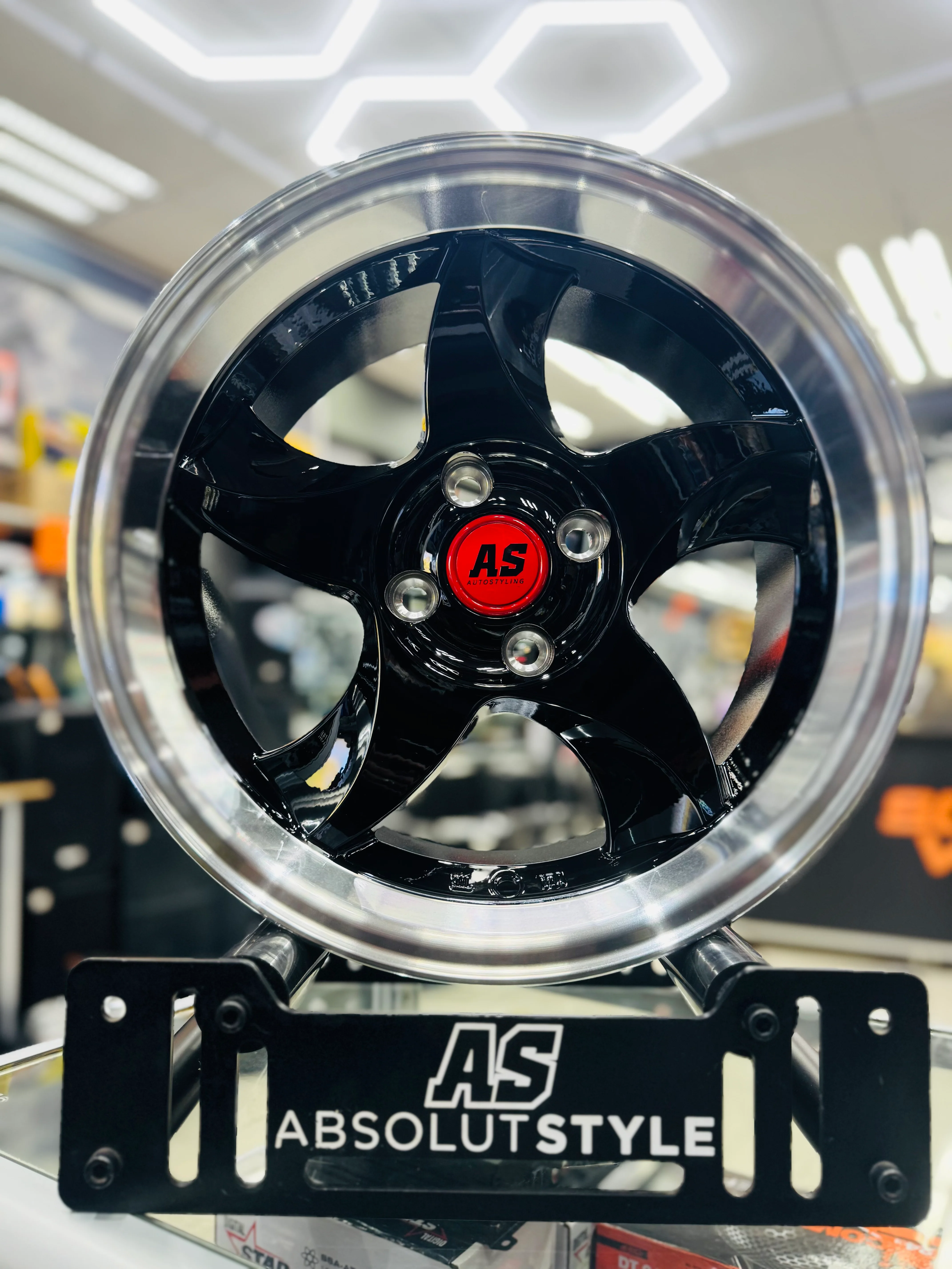 Thumb 4